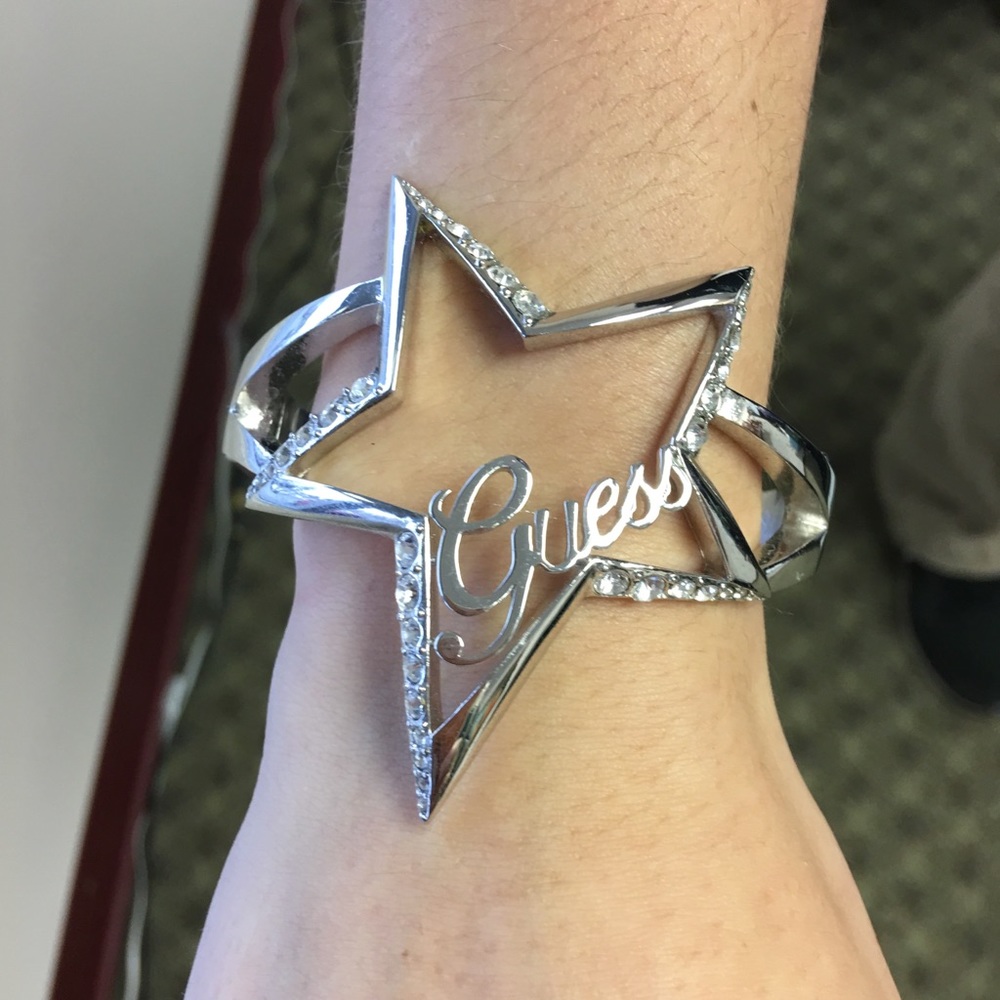Guess star bracelet